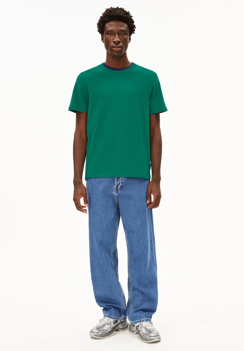 MAARKOS T-SHIRT | emerald green