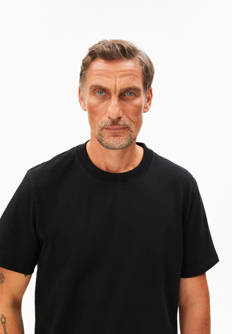 MAARKOS T-SHIRT | black