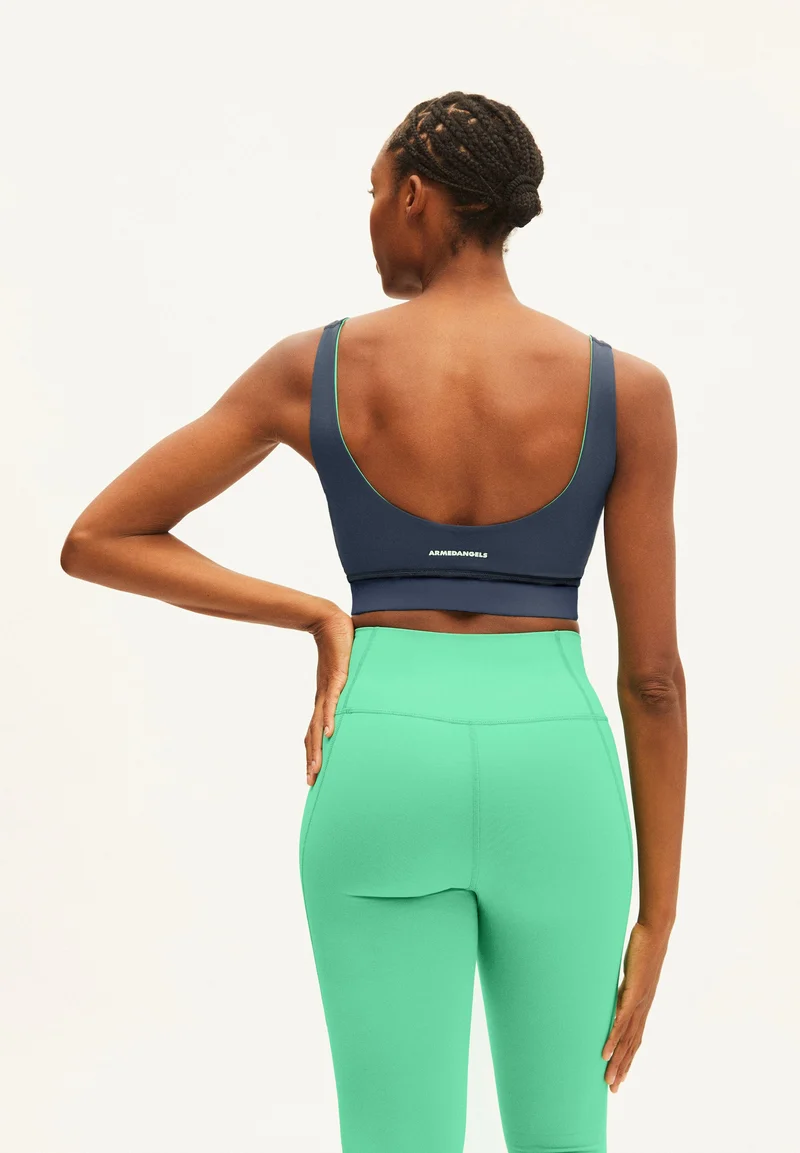 RINAARA | bright lime-indigo