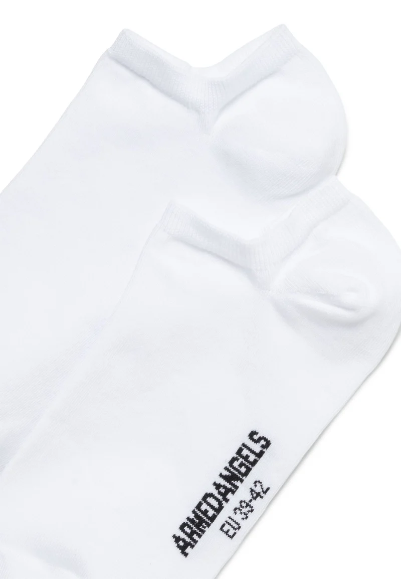 SAALVO | white
