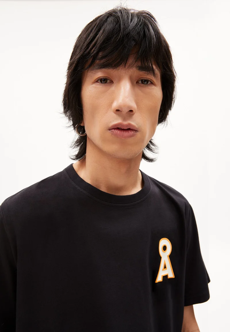 AADONI A SIGNATURE | black