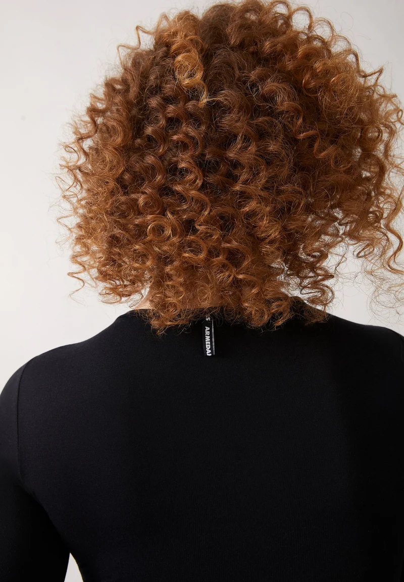 LASAA | black