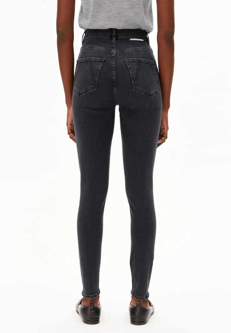 INGAA | true black washed