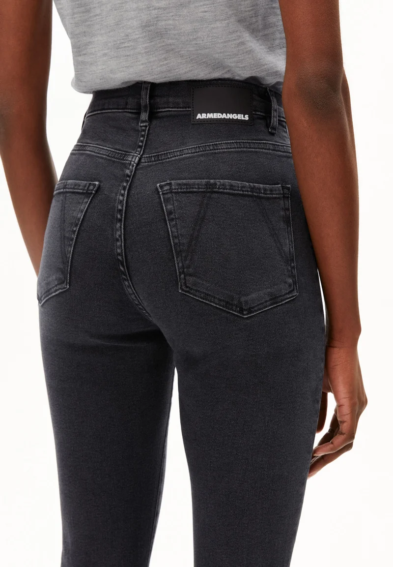 INGAA | true black washed