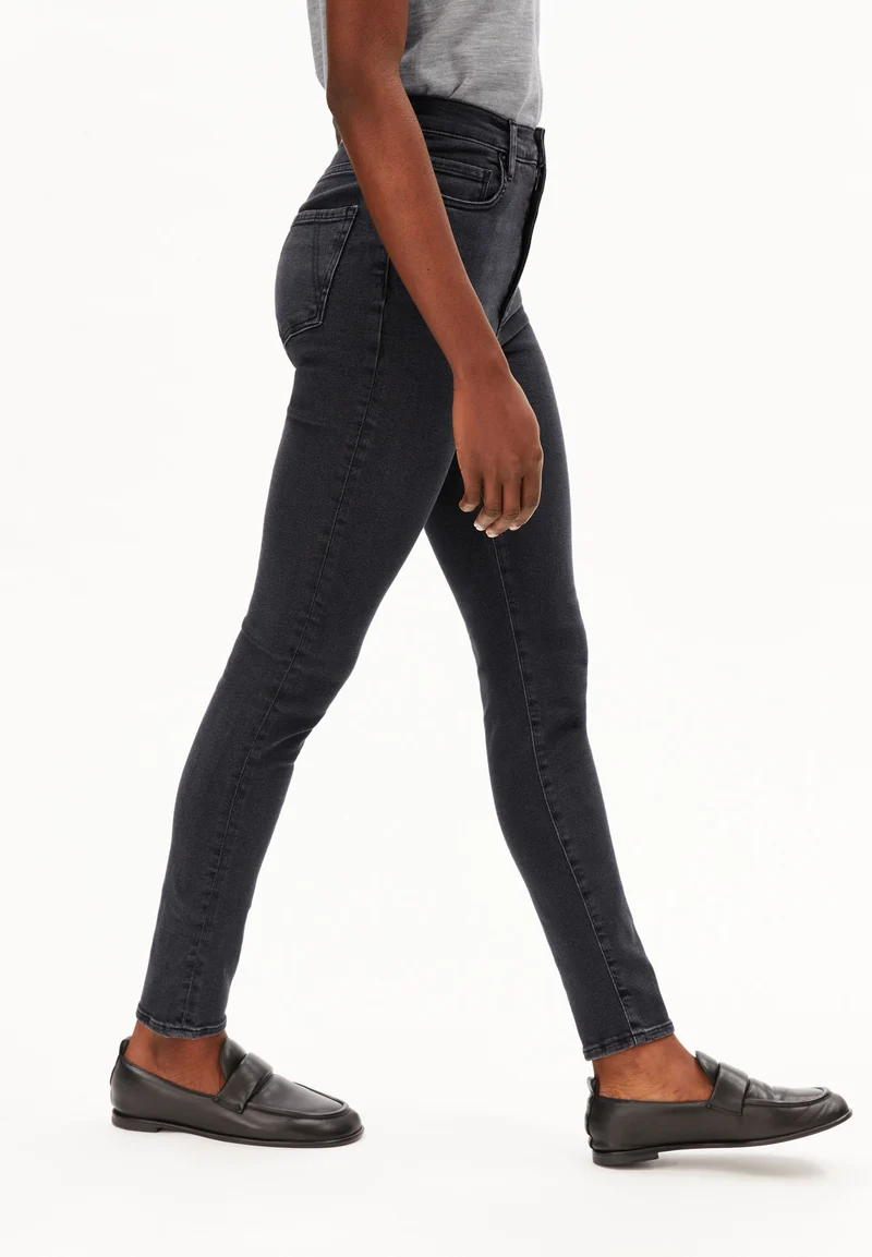 INGAA | true black washed