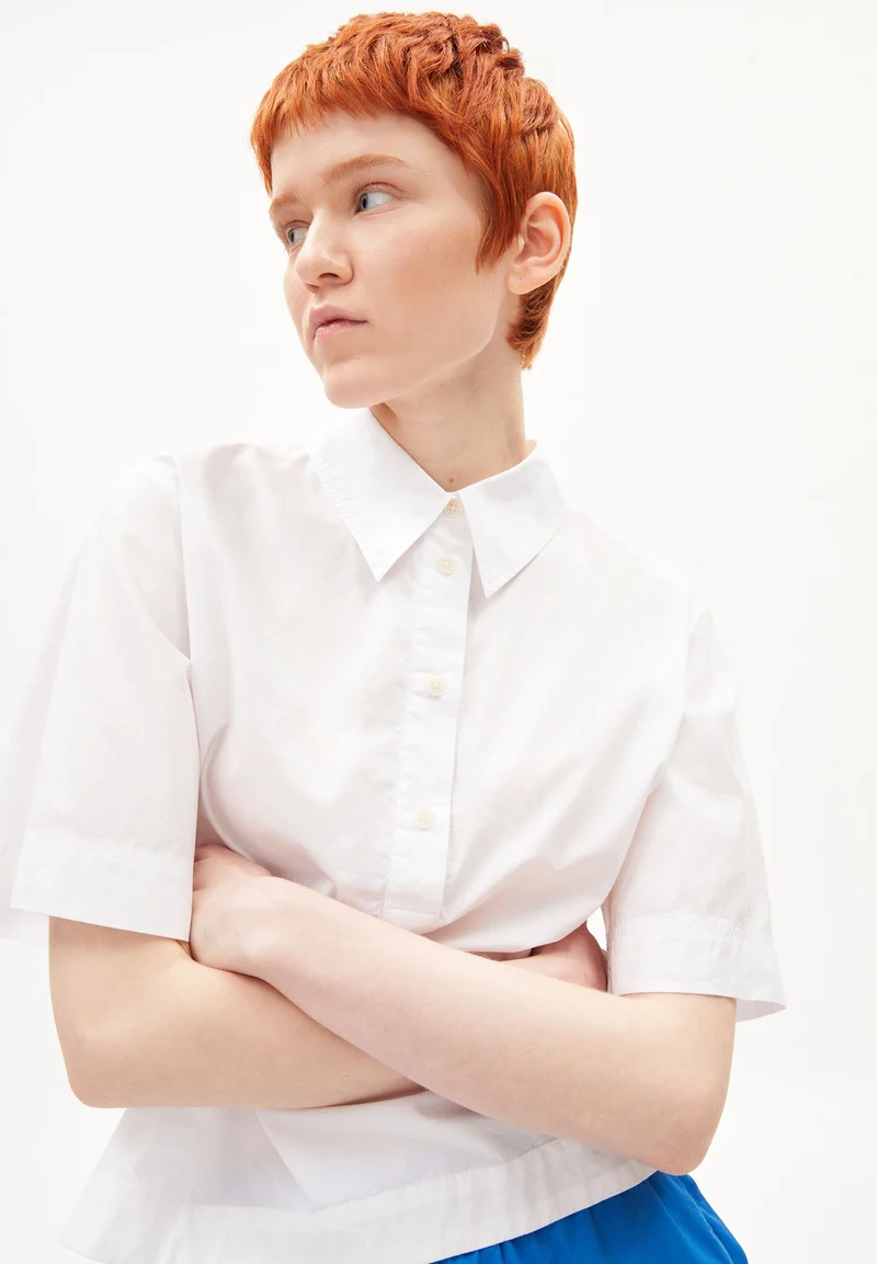 NELINAA | white
