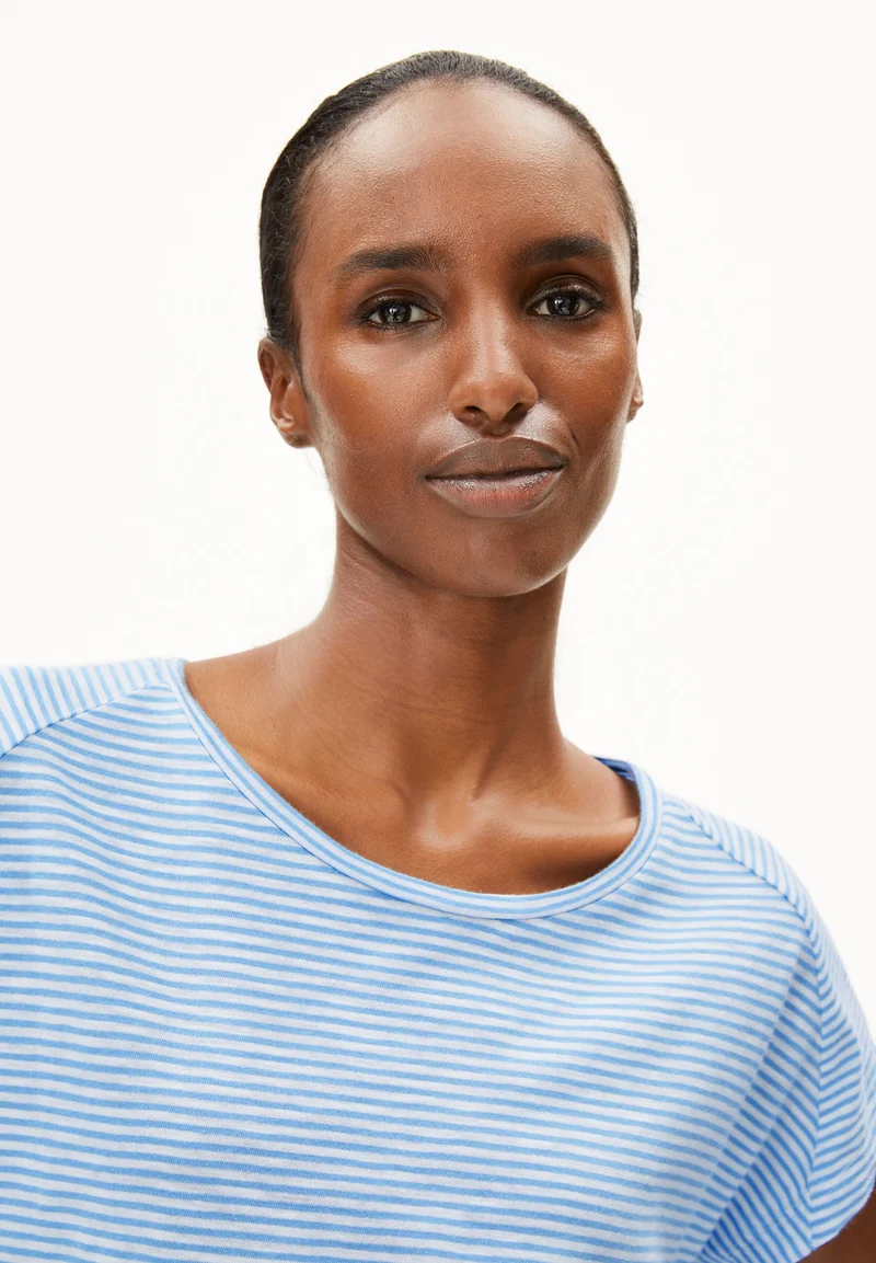 ONELIAA LOVELY STRIPES T-SHIRT | oatmilk-silky blue