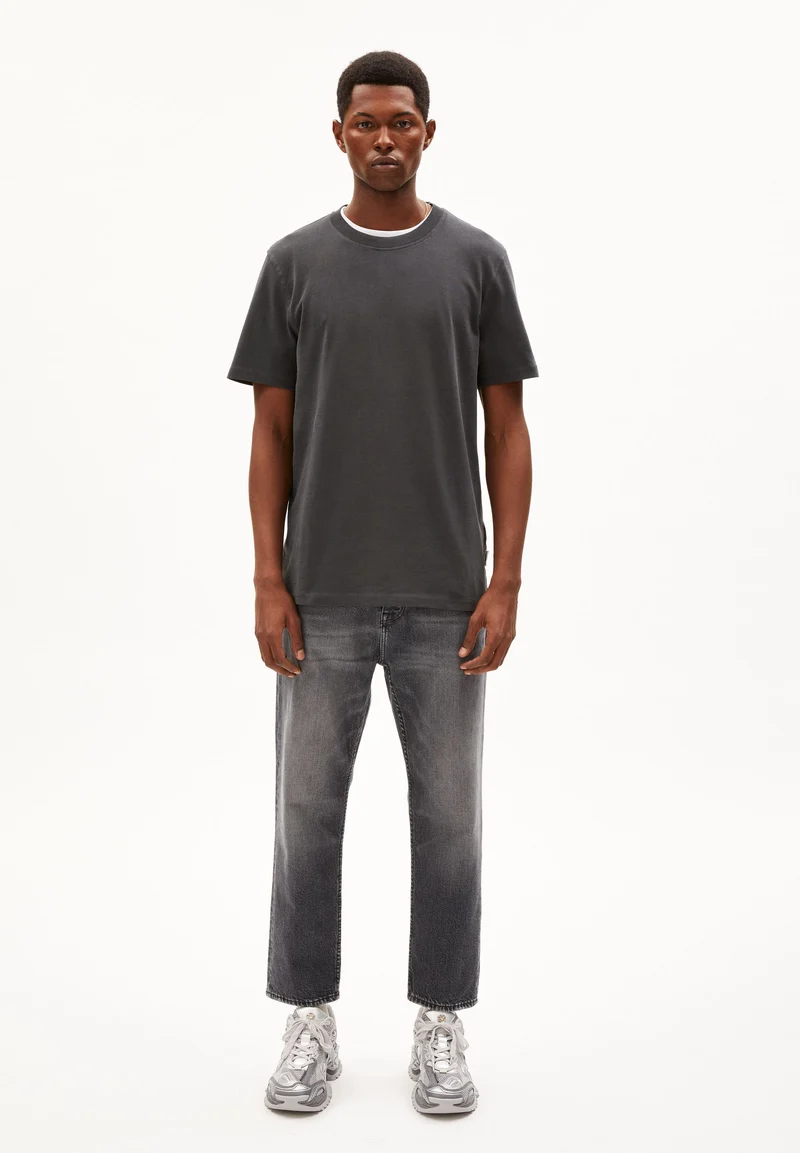 MAARKOS T-SHIRT | graphite