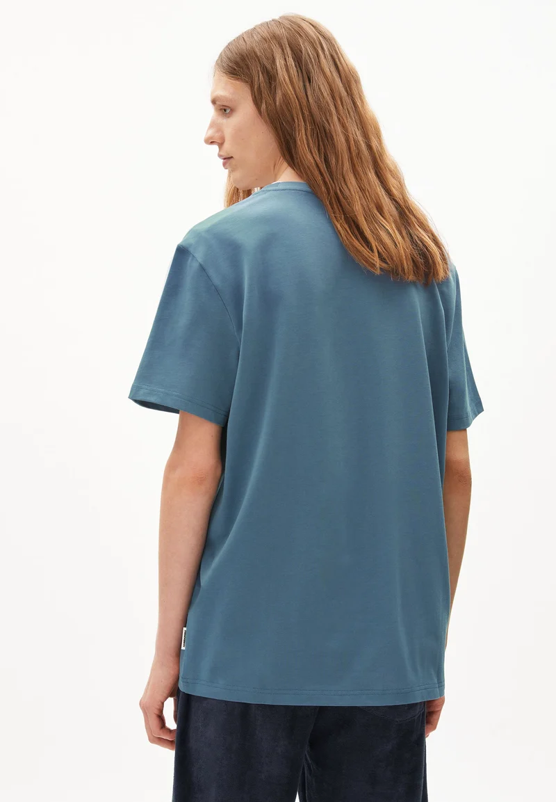 MAARKOS T-SHIRT | blue steel