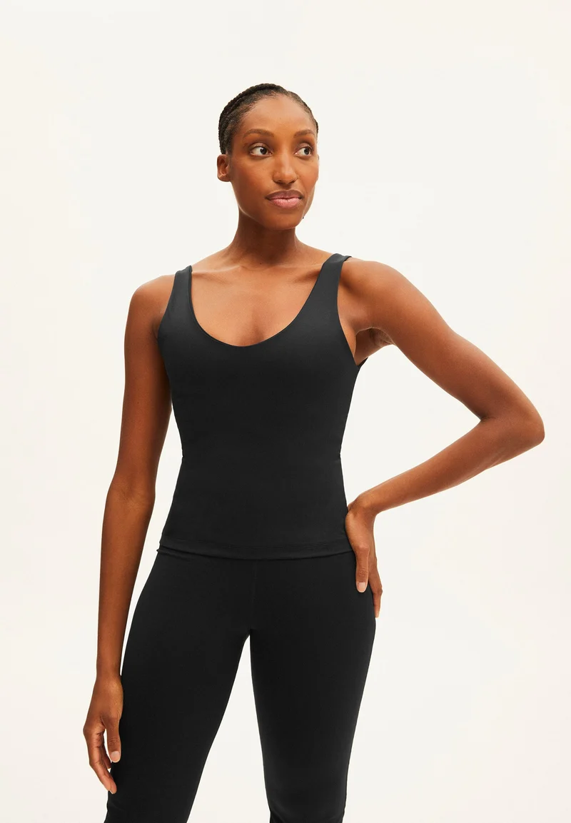 LAALI | black