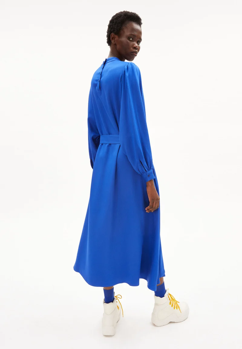 DAGMAAR | dynamo blue