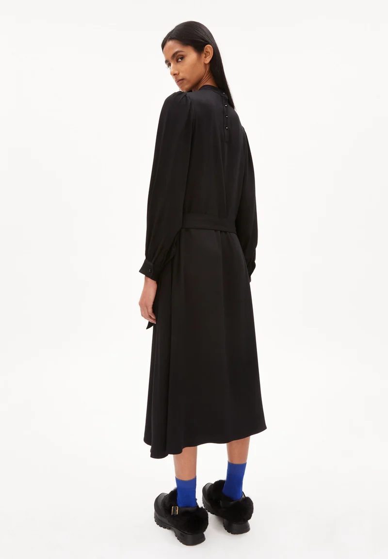 DAGMAAR | black