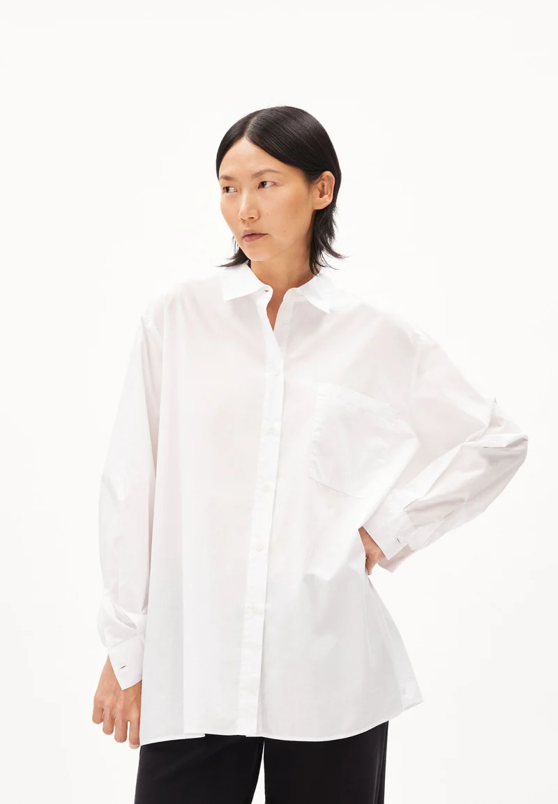 EALGAA | white