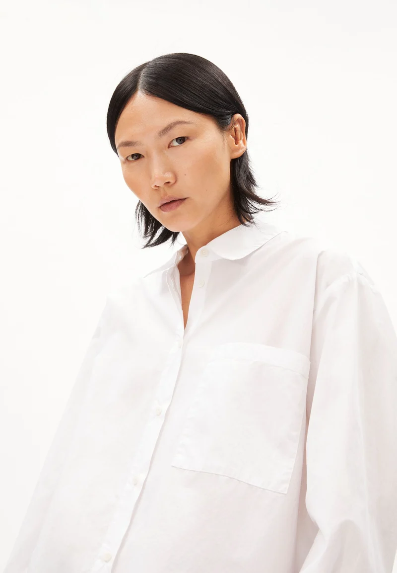 EALGAA | white