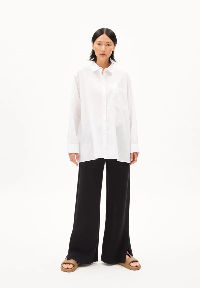 EALGAA | white