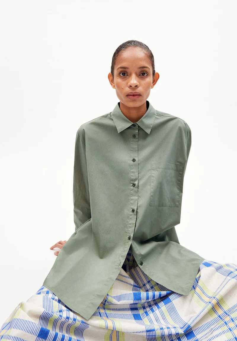 EALGAA | grey green