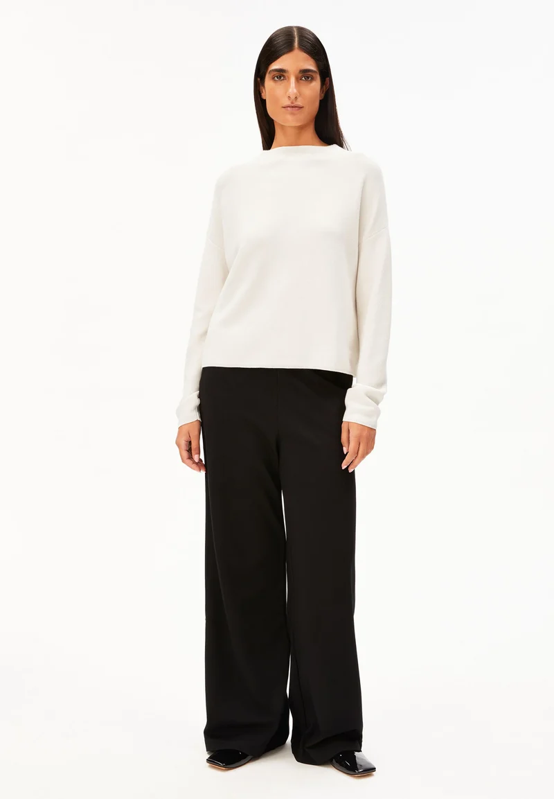 MERINAA STRICKPULLOVER | oatmilk