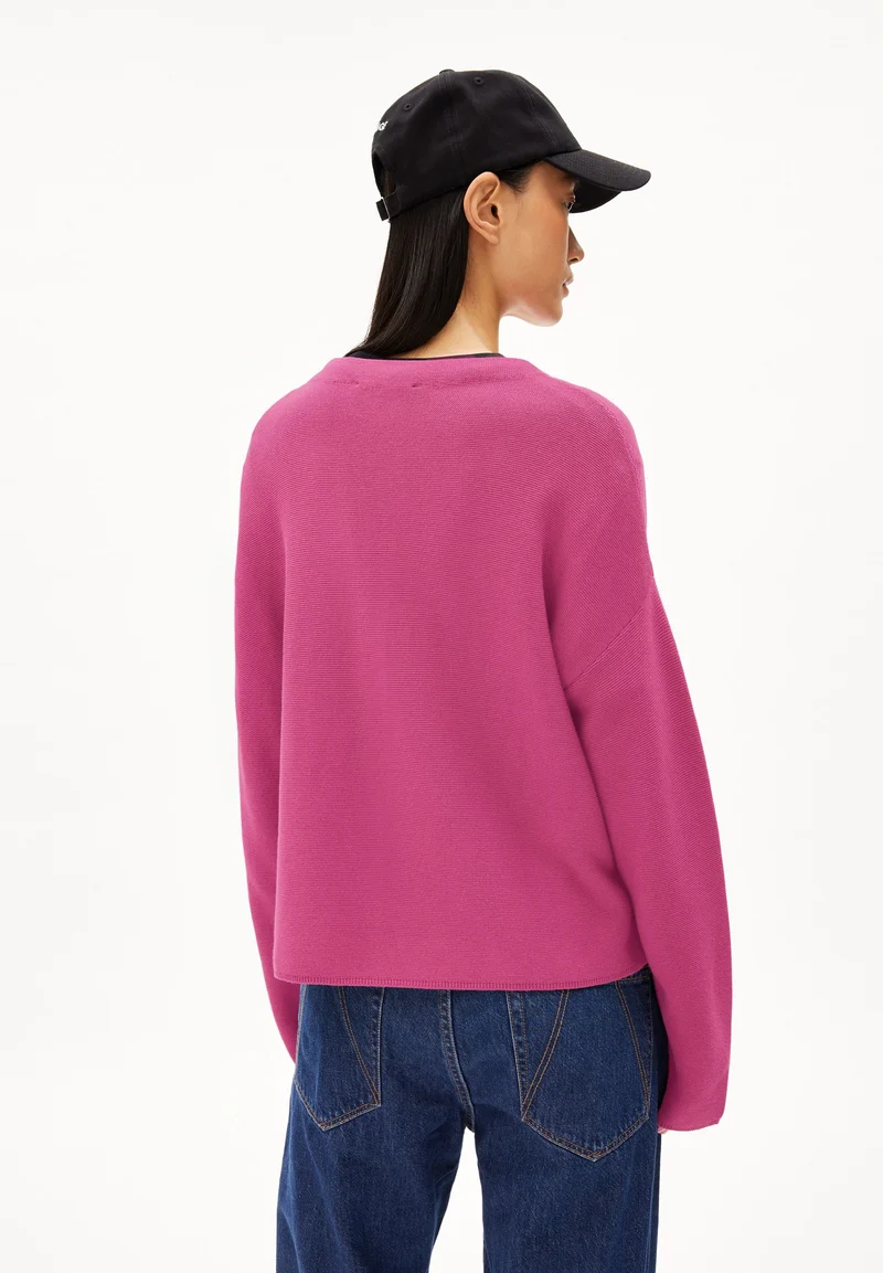 MERINAA STRICKPULLOVER | crushed berry