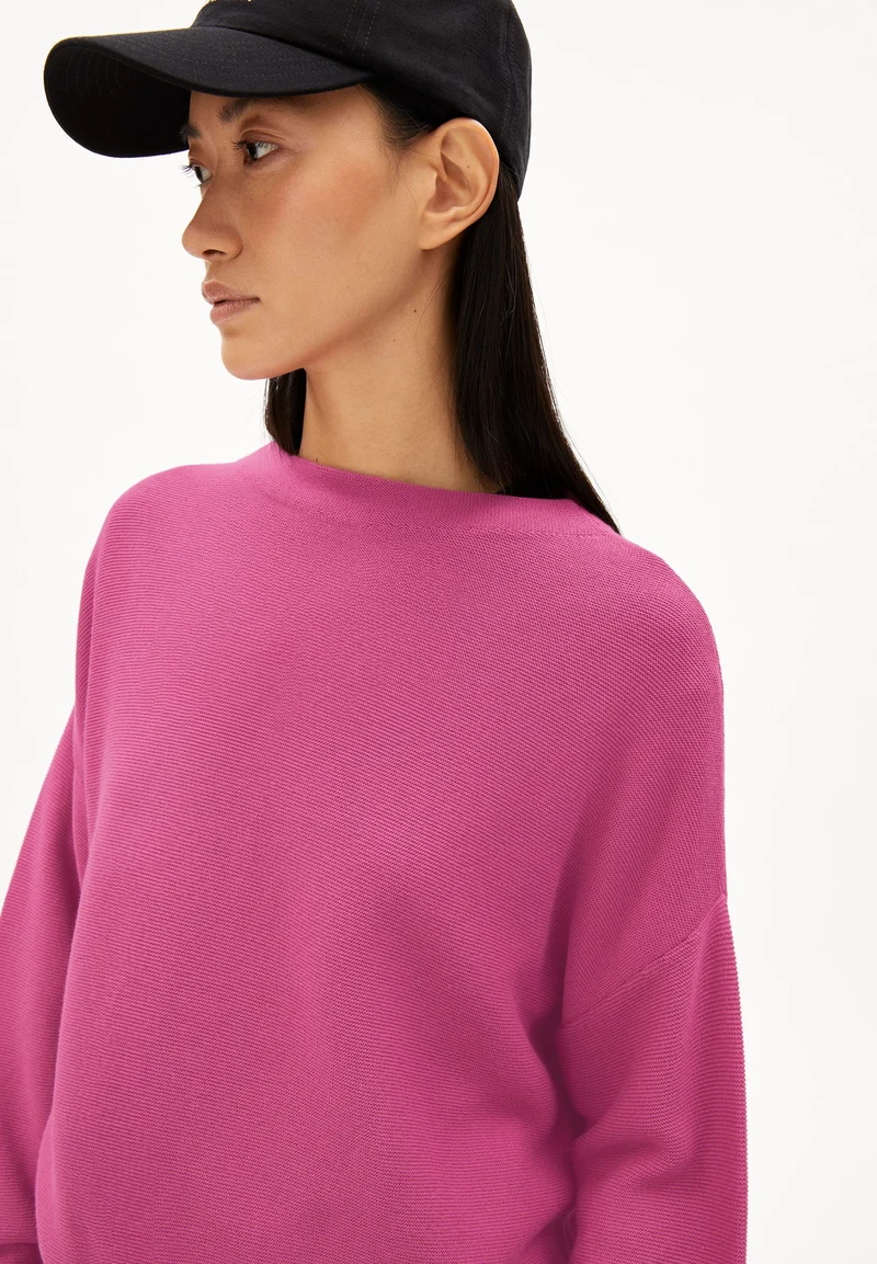 MERINAA STRICKPULLOVER | crushed berry
