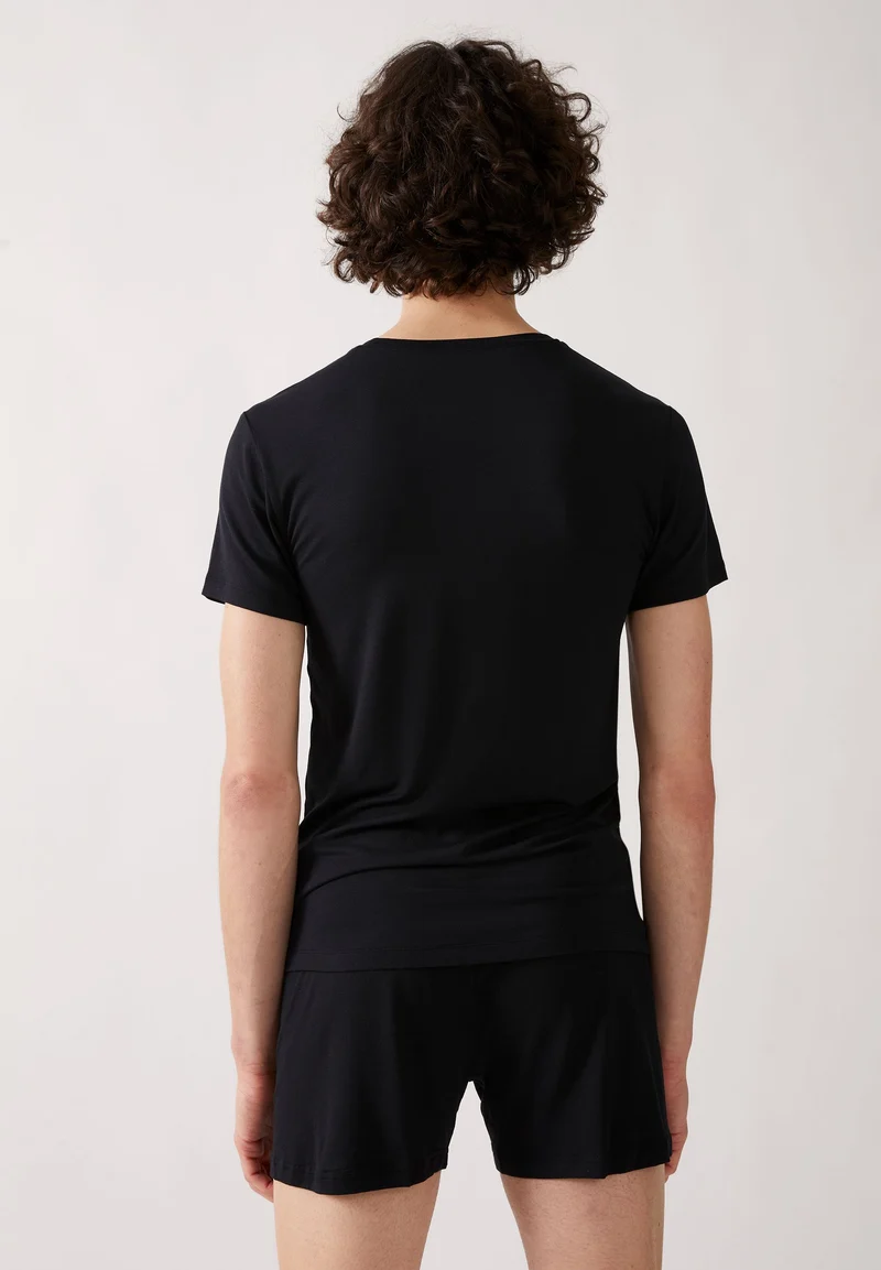 HELMAAR | black