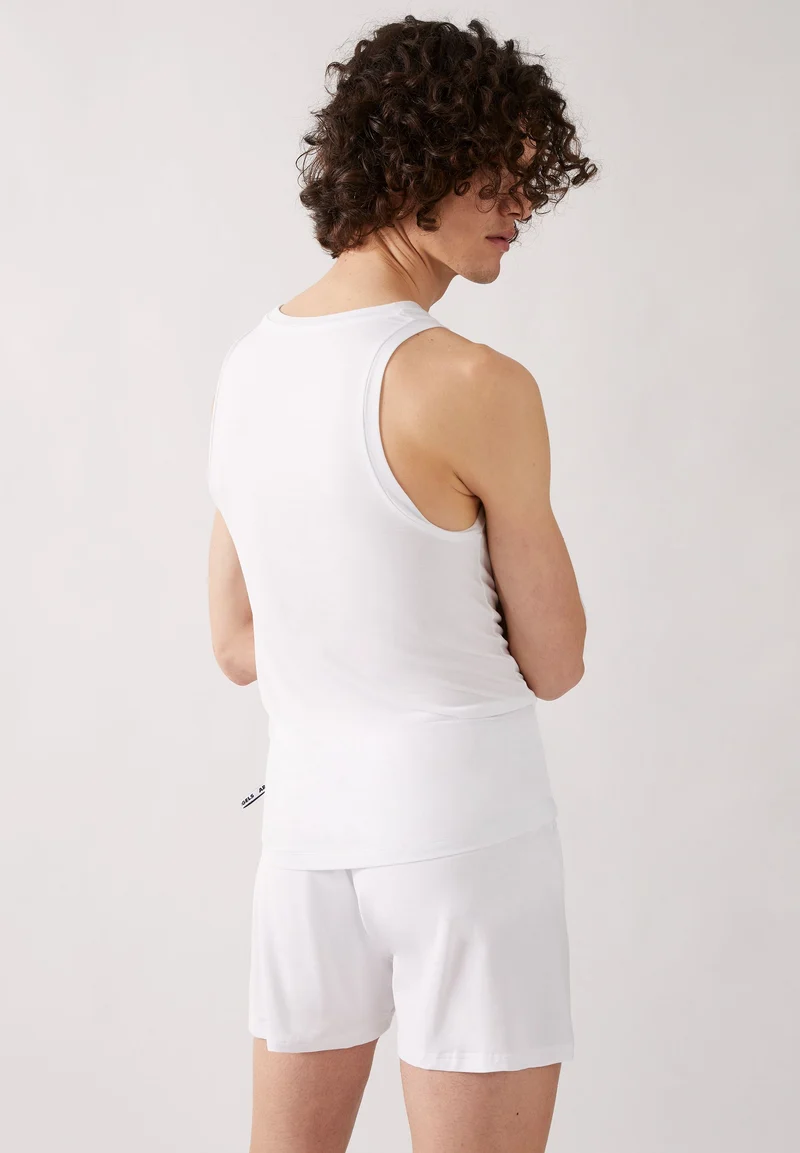 JAANNO | white