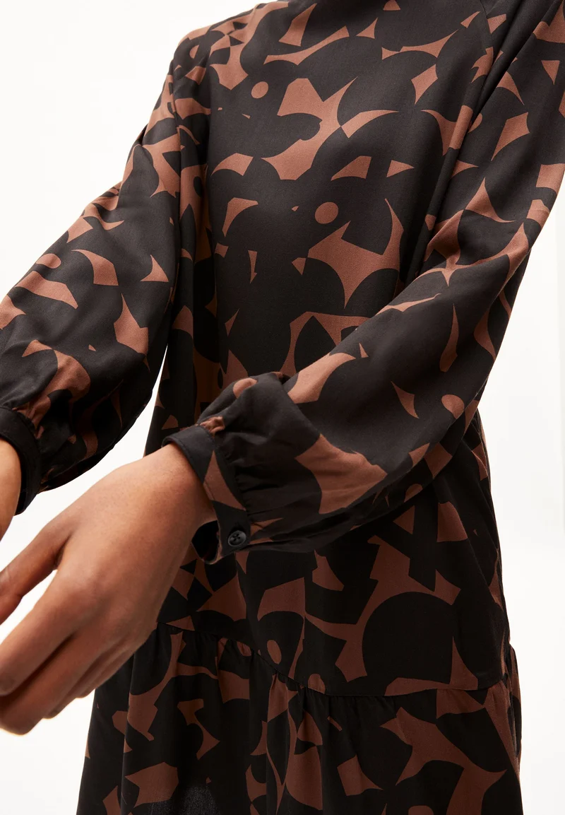 ANINAA ABSTRACT A | deep brown