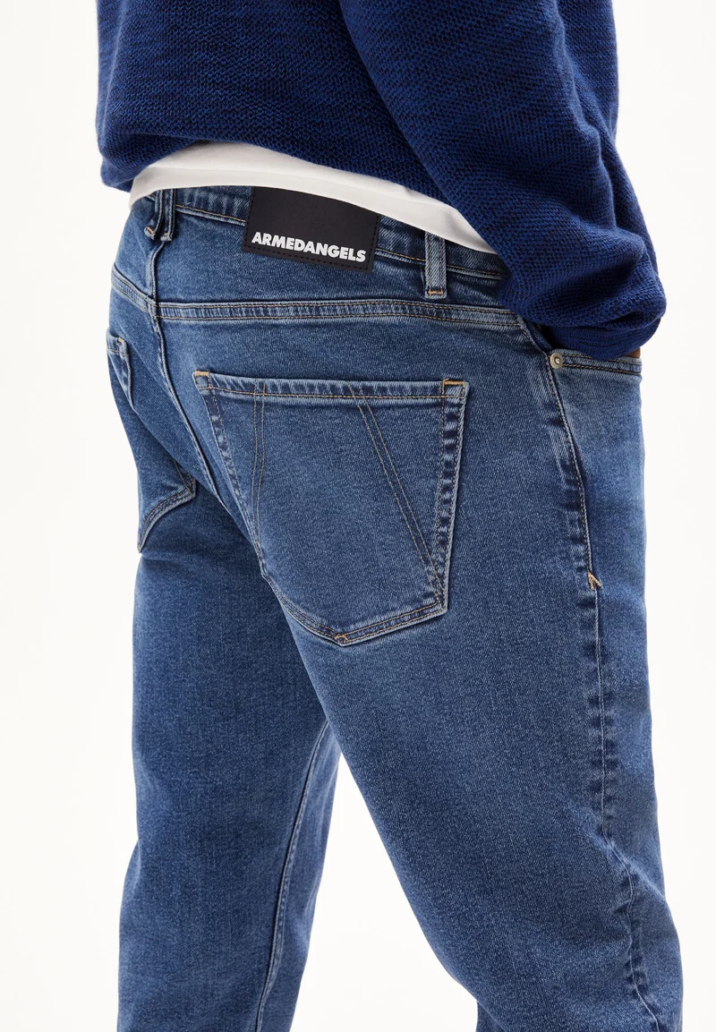IAAN SLIM JEANS | mountain lake