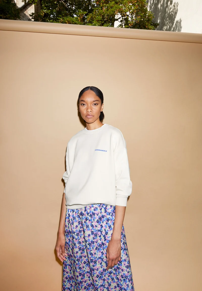 AARIN COLOMBE | undyed