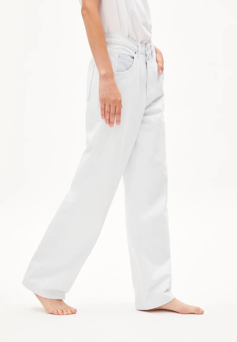 HAAYI | blue white