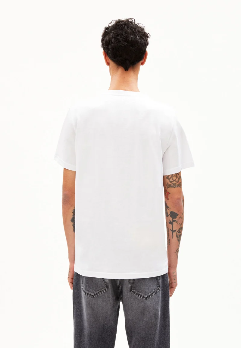 LAARON T-SHIRT | white