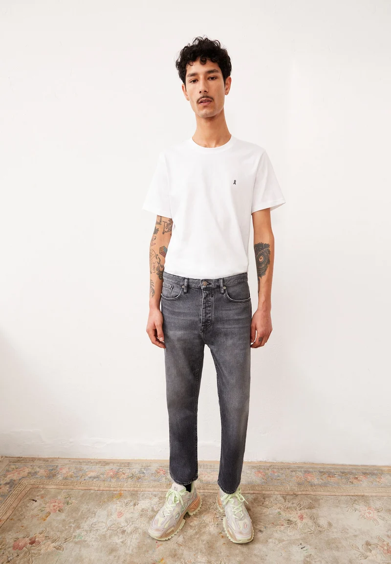 LAARON T-SHIRT | white