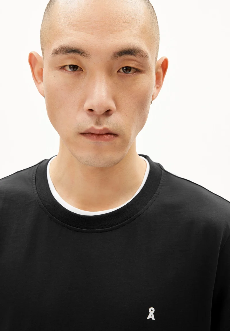 LAARON T-SHIRT | black