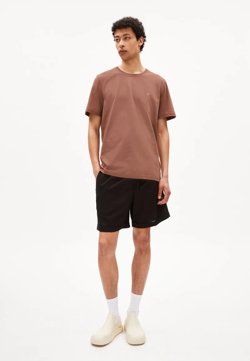 LAARON T-SHIRT | nutshell