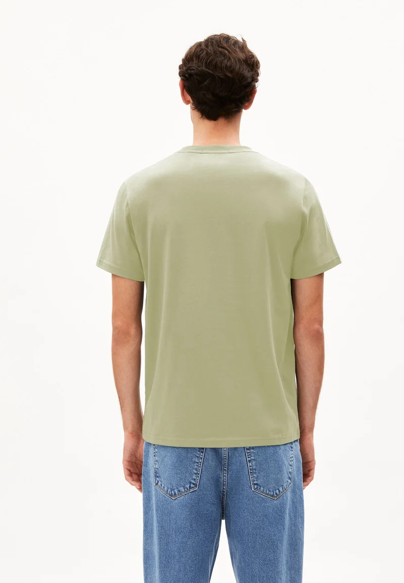 LAARON T-SHIRT | light matcha