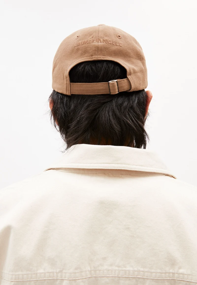 YENAAS BOLD KAPPE | smoky almond
