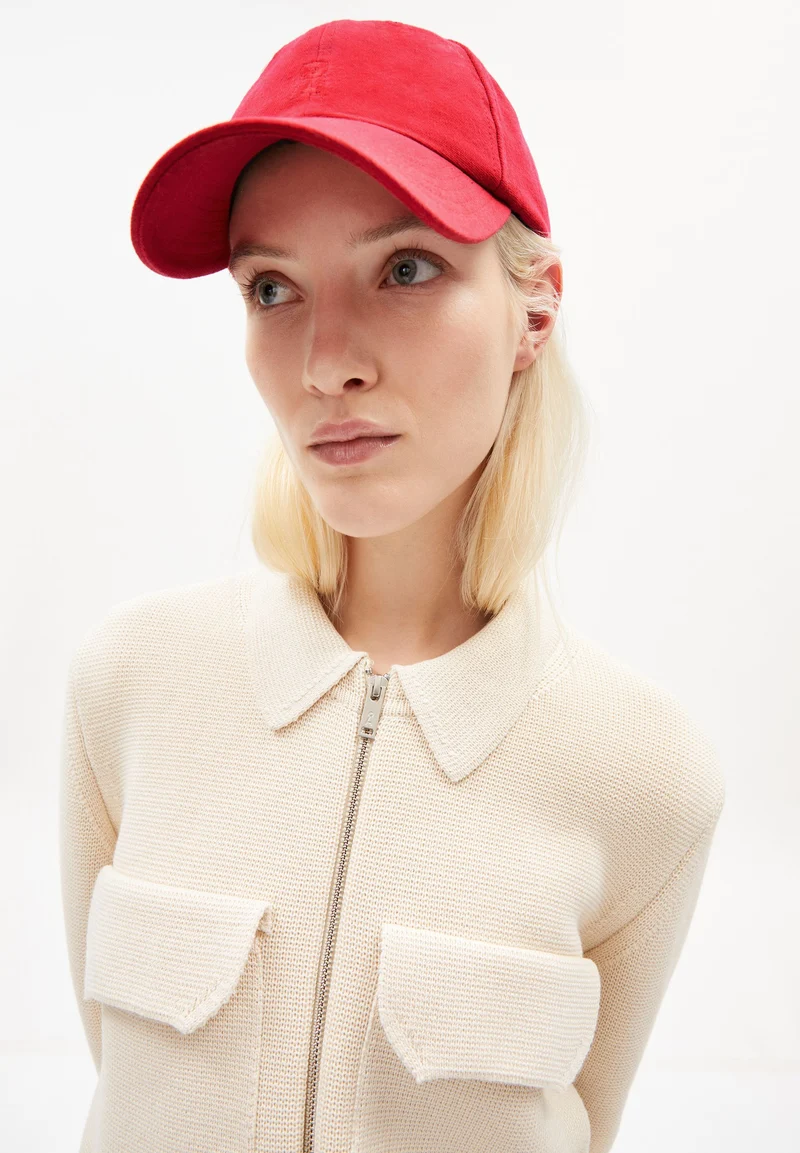 YENAAS BOLD KAPPE | dark poppy