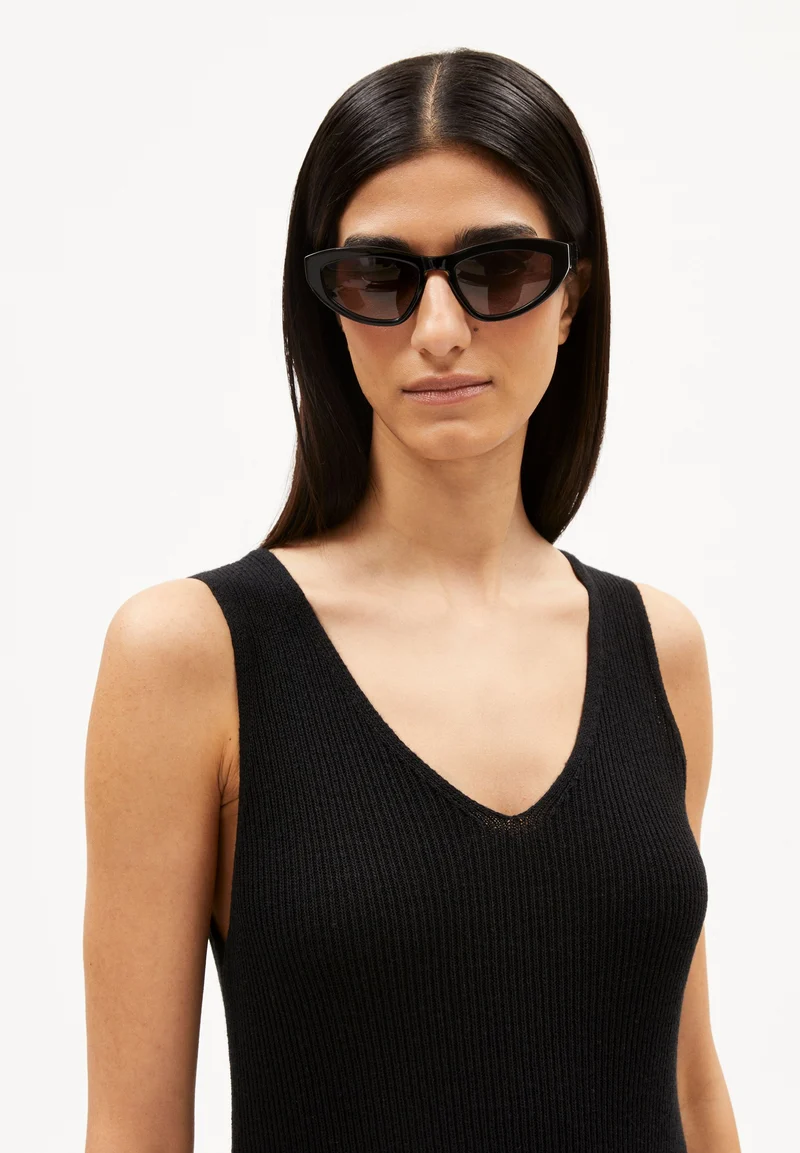 CAROLINIAA LINO | black