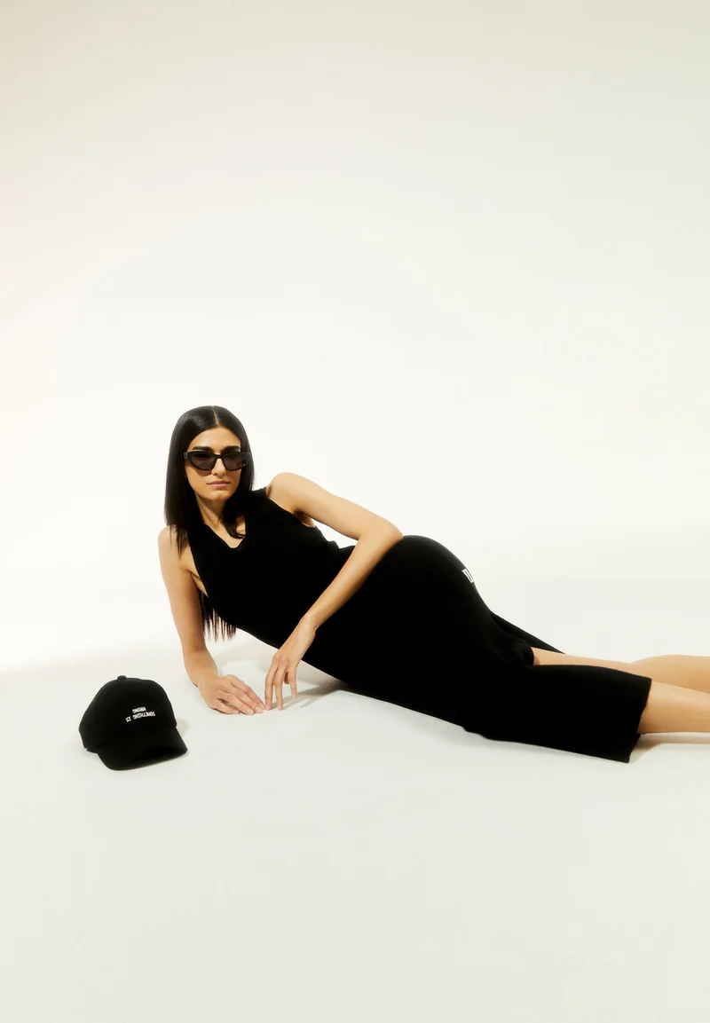 CAROLINIAA LINO | black