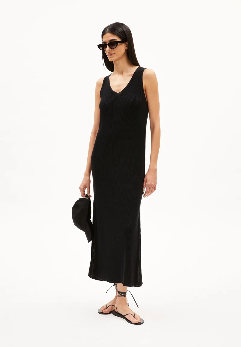 CAROLINIAA LINO | black