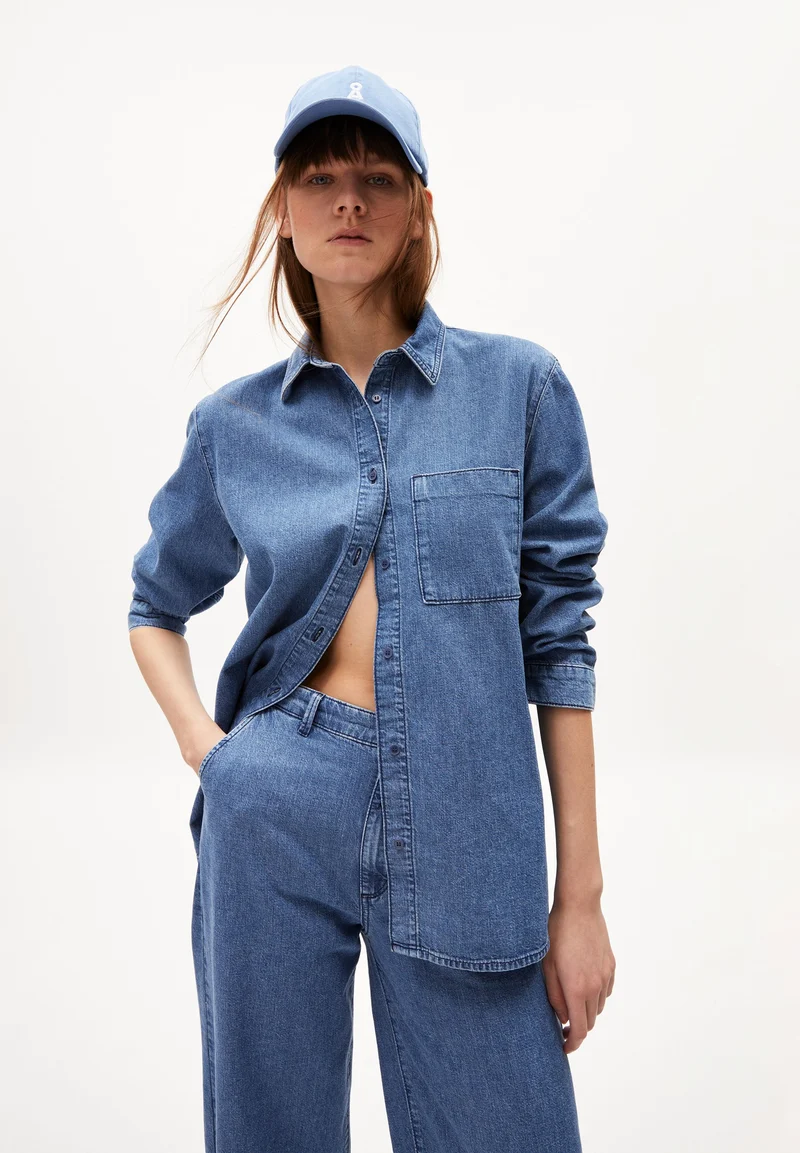 JEAANNE DEMI | iced indigo