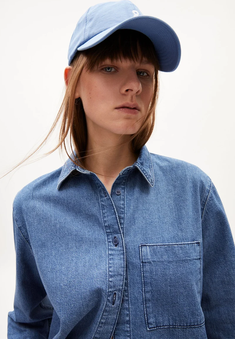 JEAANNE DEMI | iced indigo