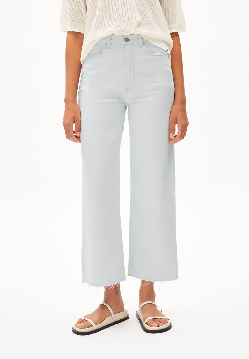 ENIJAA CROPPED | blue white