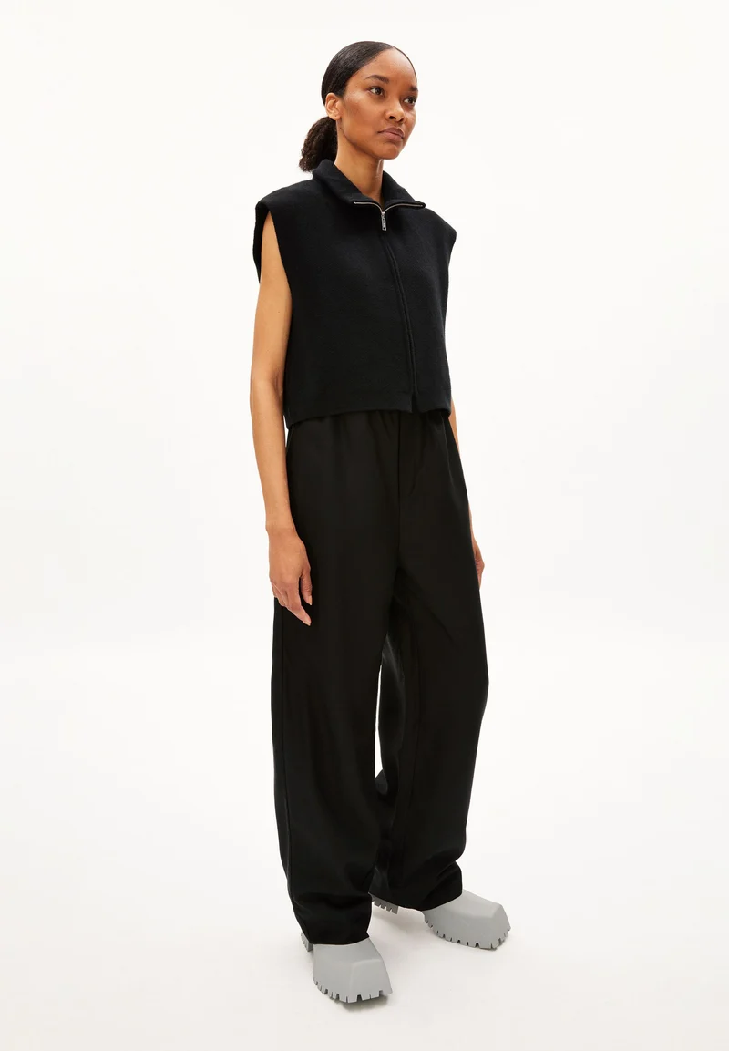 NOVAALIE | black