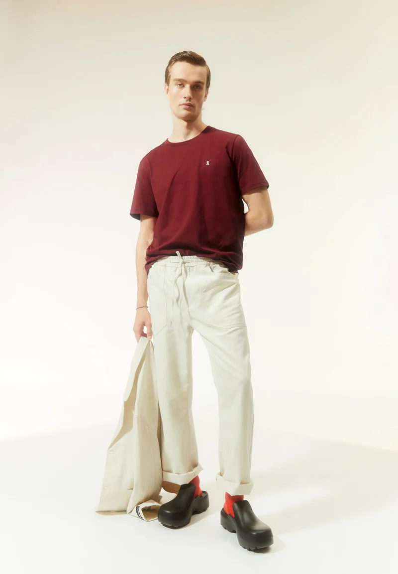 LAARON T-SHIRT | dark crimson