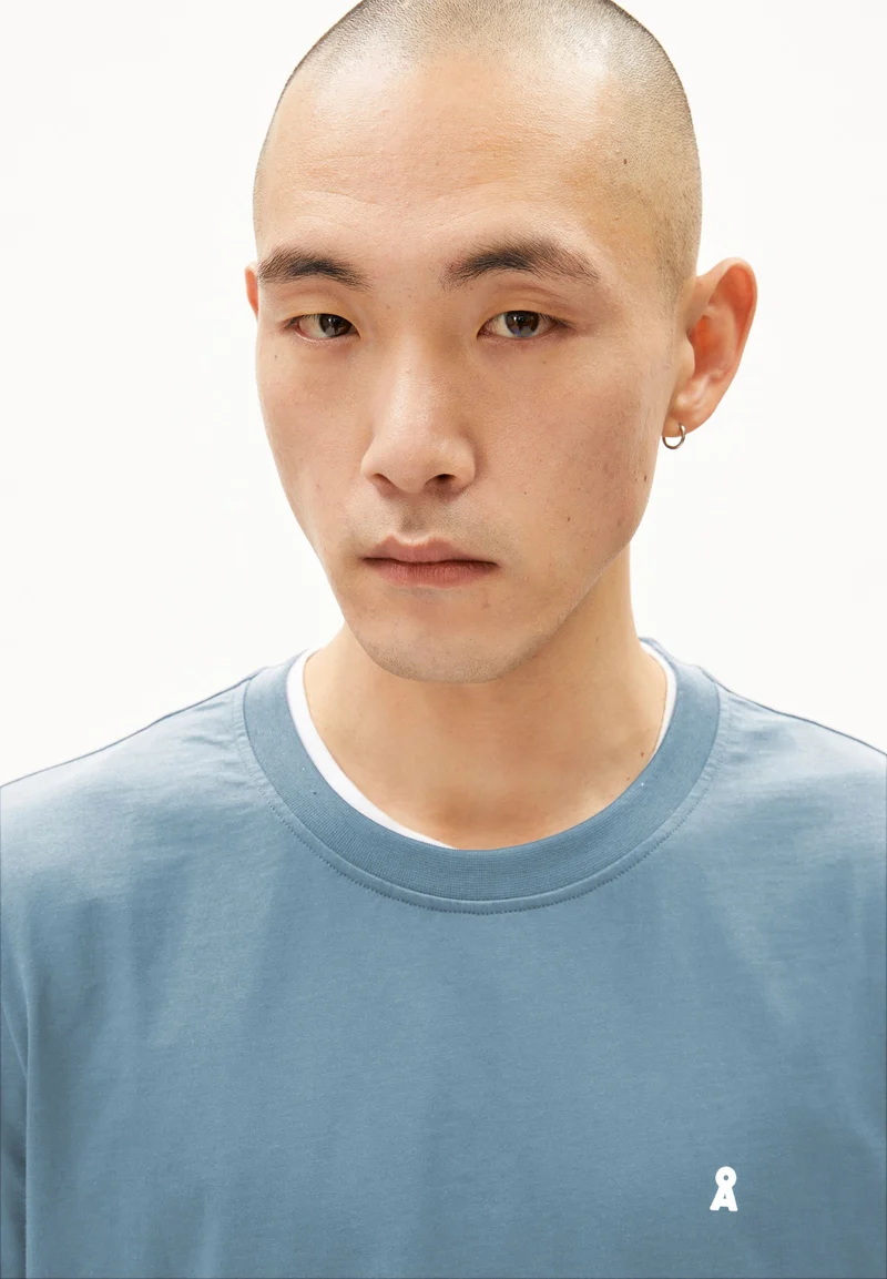 LAARON T-SHIRT | pigment blue