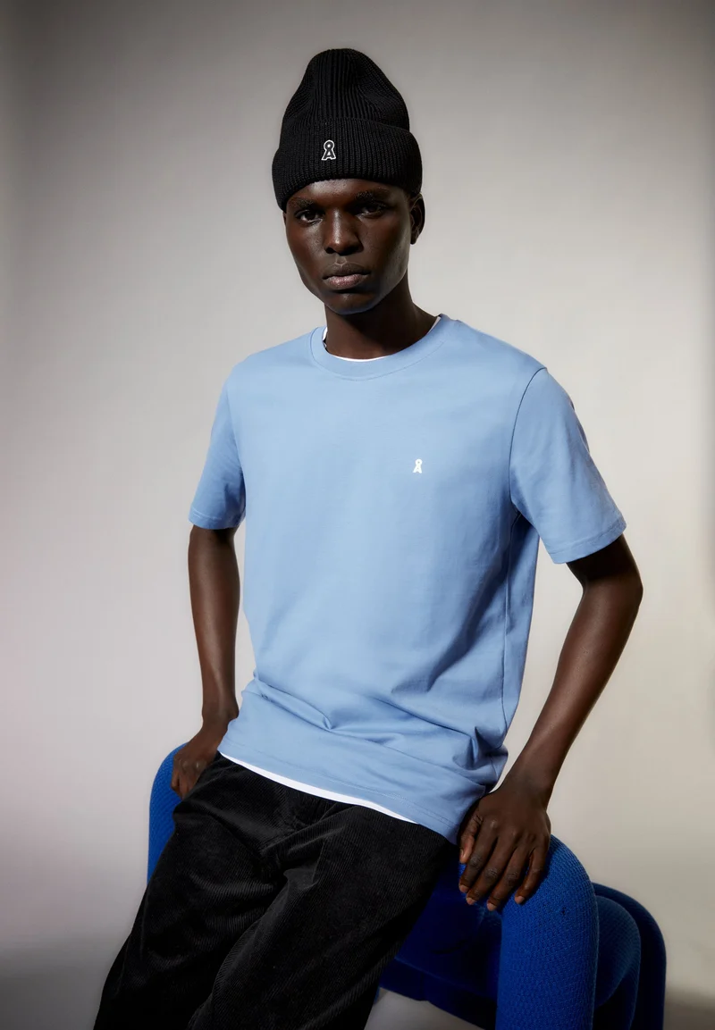 LAARON T-SHIRT | vintage blue