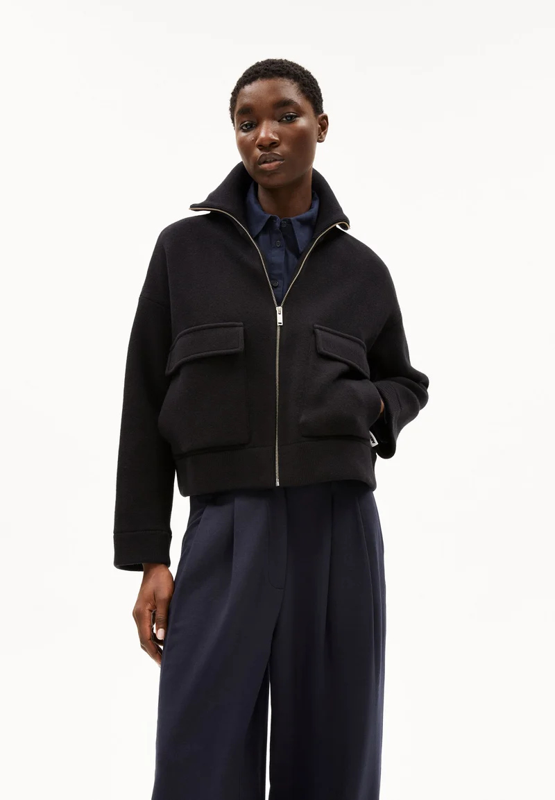 JOANIAAS STRICKJACKE | black