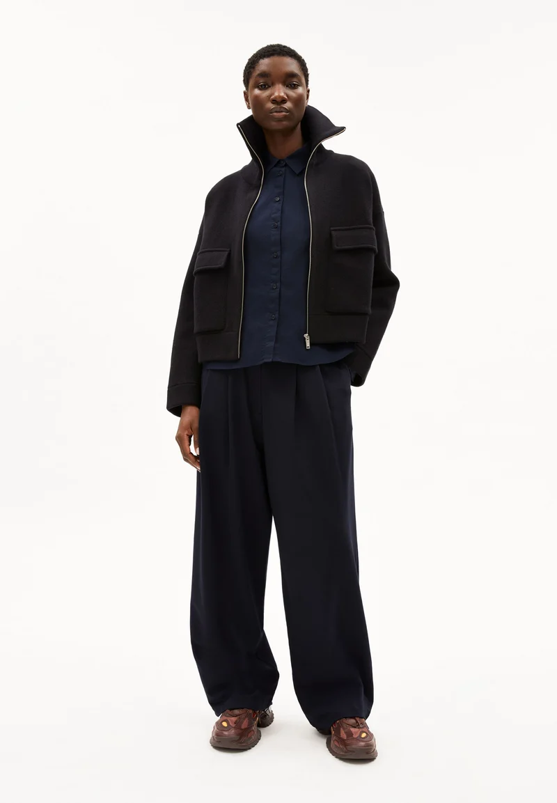 JOANIAAS STRICKJACKE | black