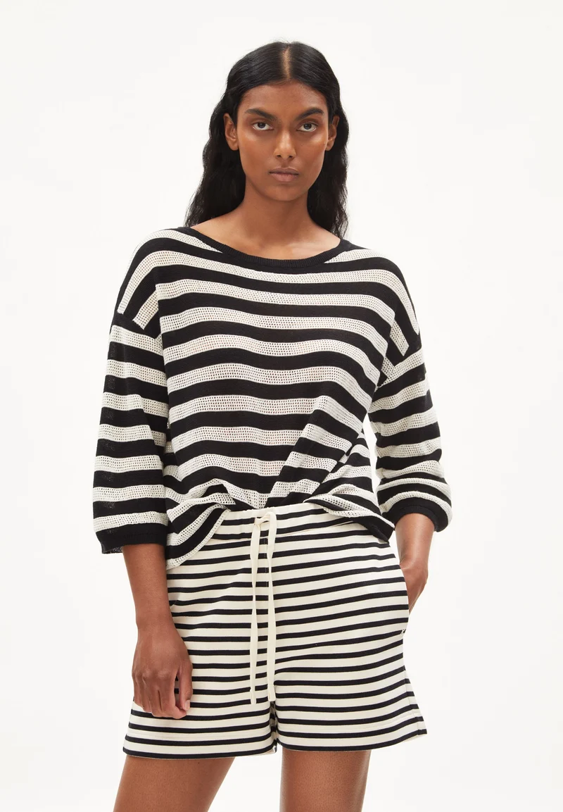RATHAA STRIPES | black-off white