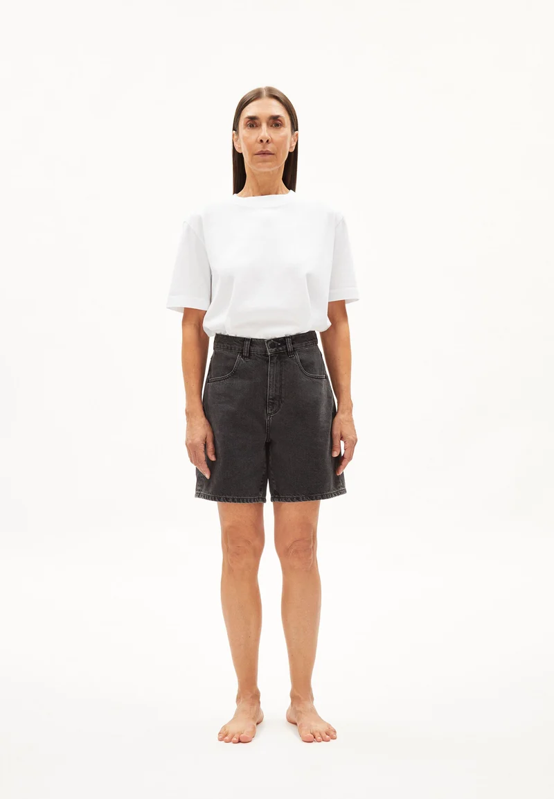 FREYMAA | ebony black